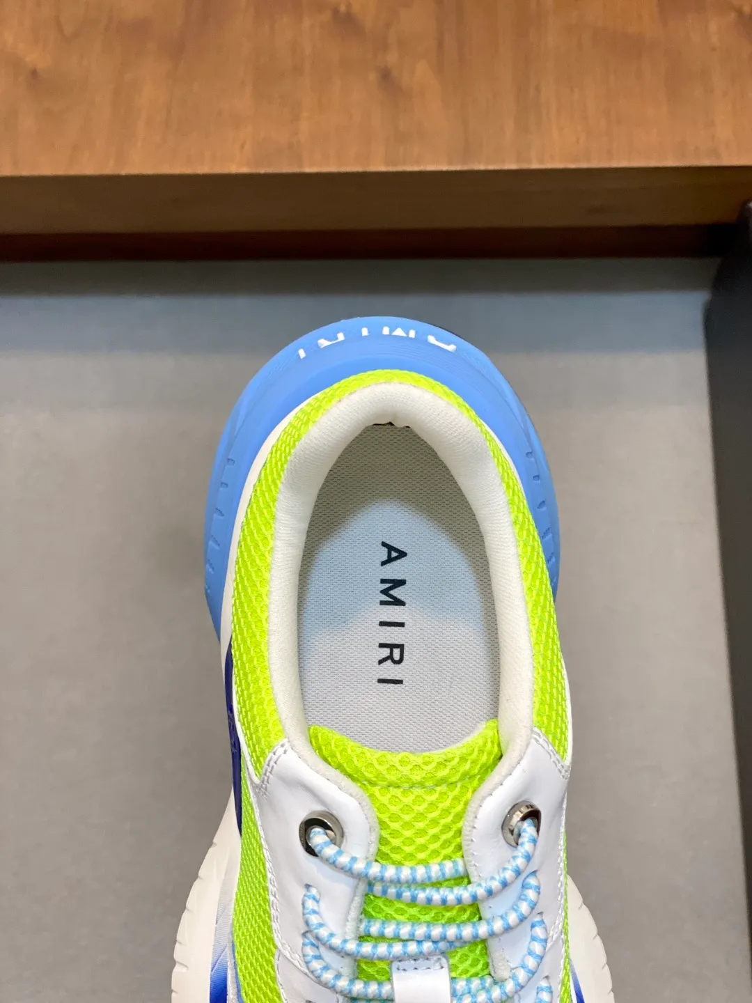 💰740 AMIRI's new men's casual sports shoes, made of first-layer cowhide leather uppers and spliced ​​with original breathable mesh, rich in three-dimensionality, contrasting color design, simple style, fashionable and sporty, breathable mesh lining, original ultra-light outsole, a must-have item for daily leisure! Size: 38-45 (38, 45 customized)